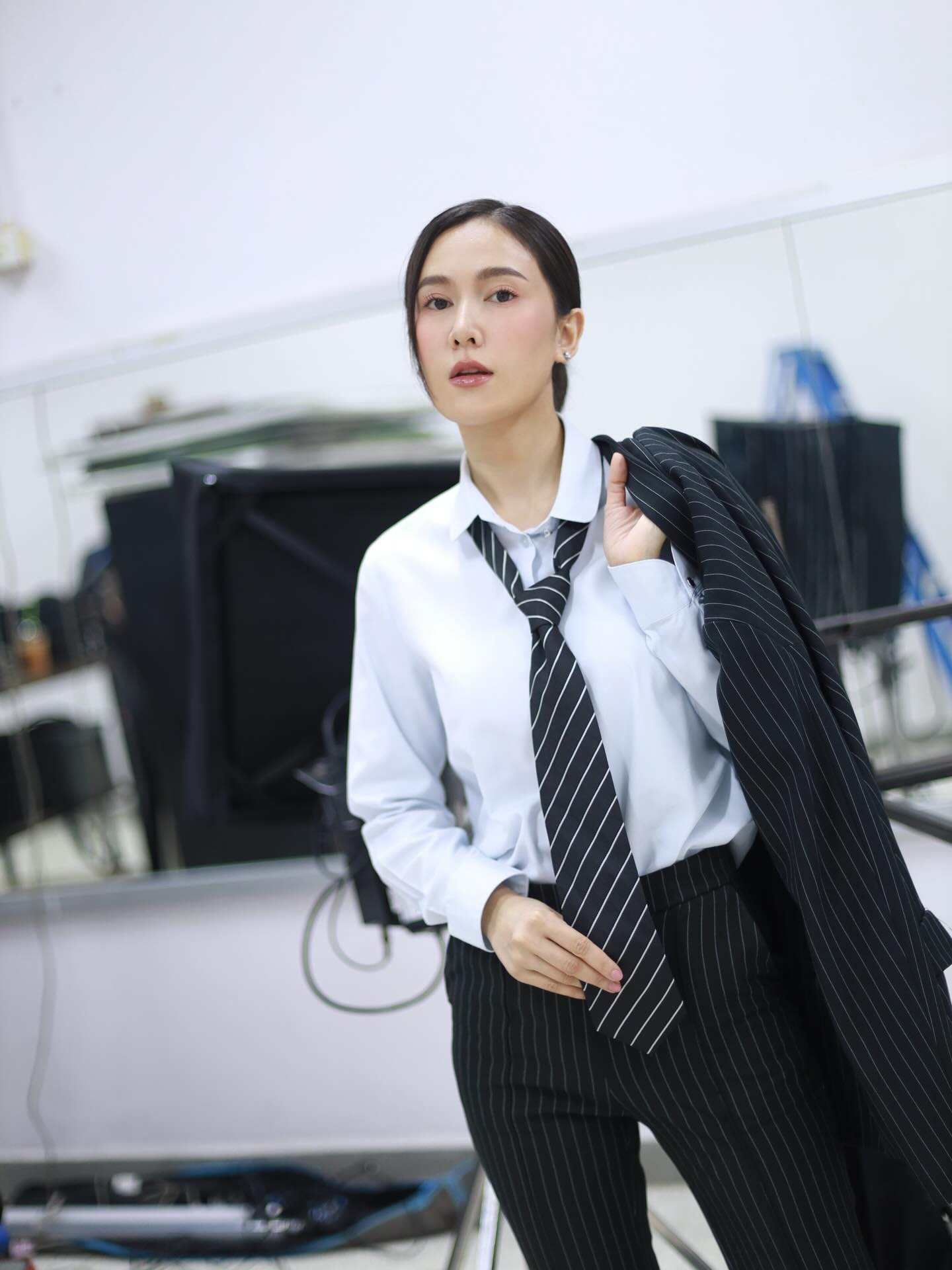 เนสท์ - นิศาชล สิ่วไธสง