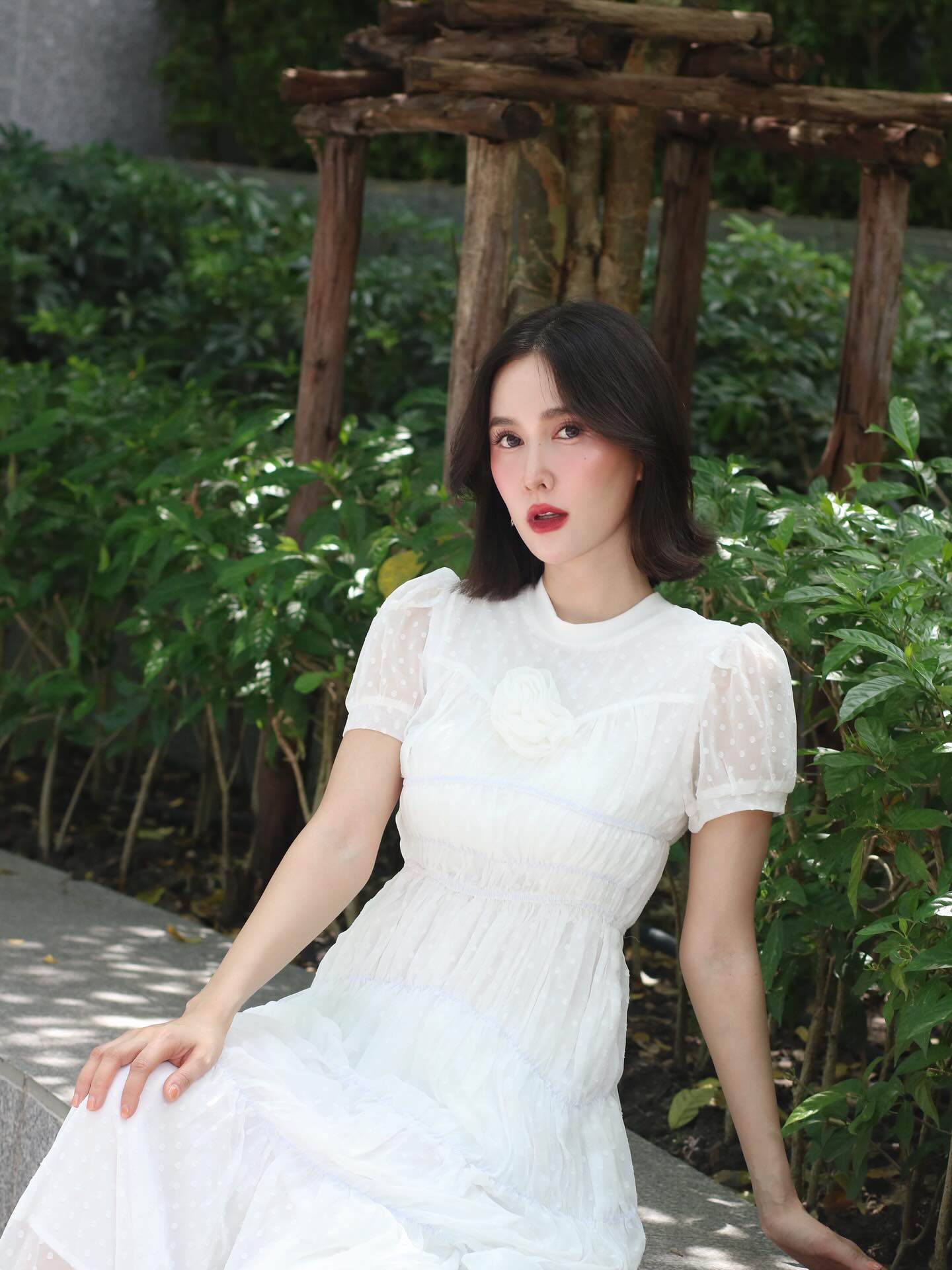 เนสท์ - นิศาชล สิ่วไธสง