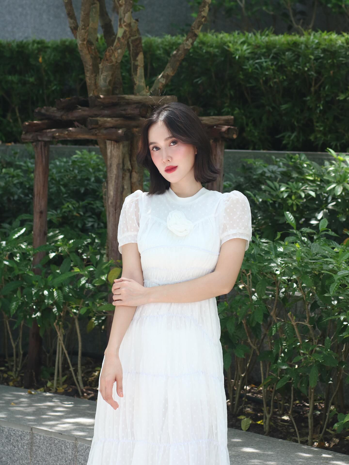 เนสท์ - นิศาชล สิ่วไธสง