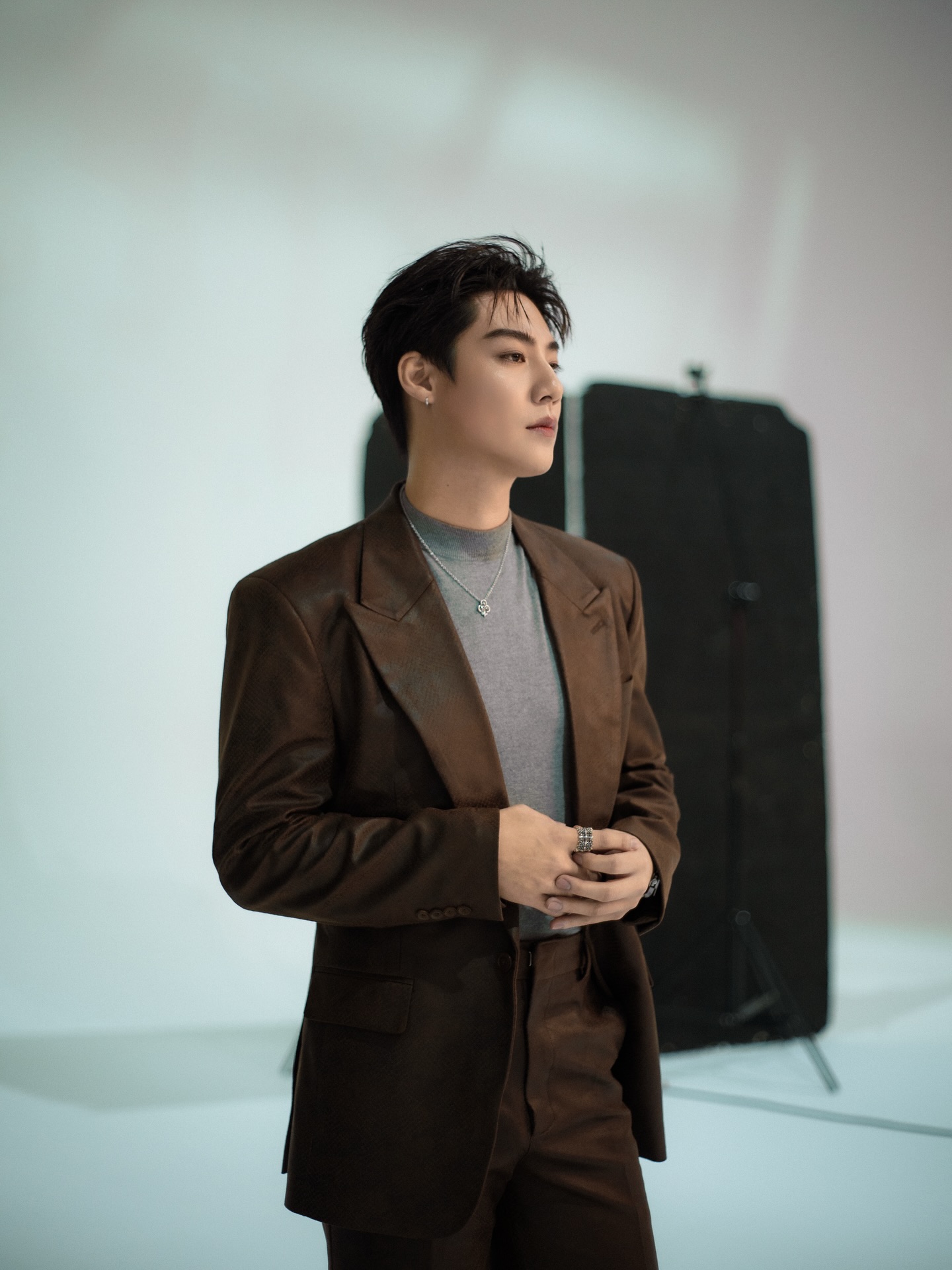 สายลับ - เหมวิช ขวัญอำไพพันธุ์