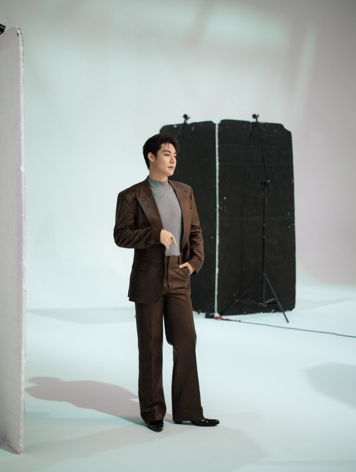 สายลับ - เหมวิช ขวัญอำไพพันธุ์