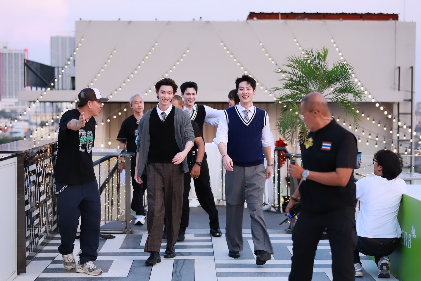 สายลับ - เหมวิช ขวัญอำไพพันธุ์