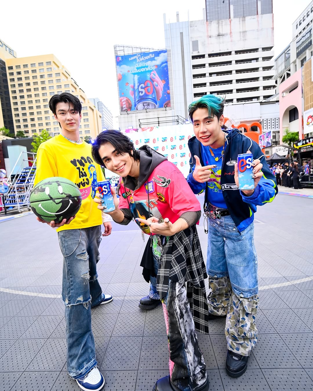 เจฟ - วรกมล ซาเตอร์