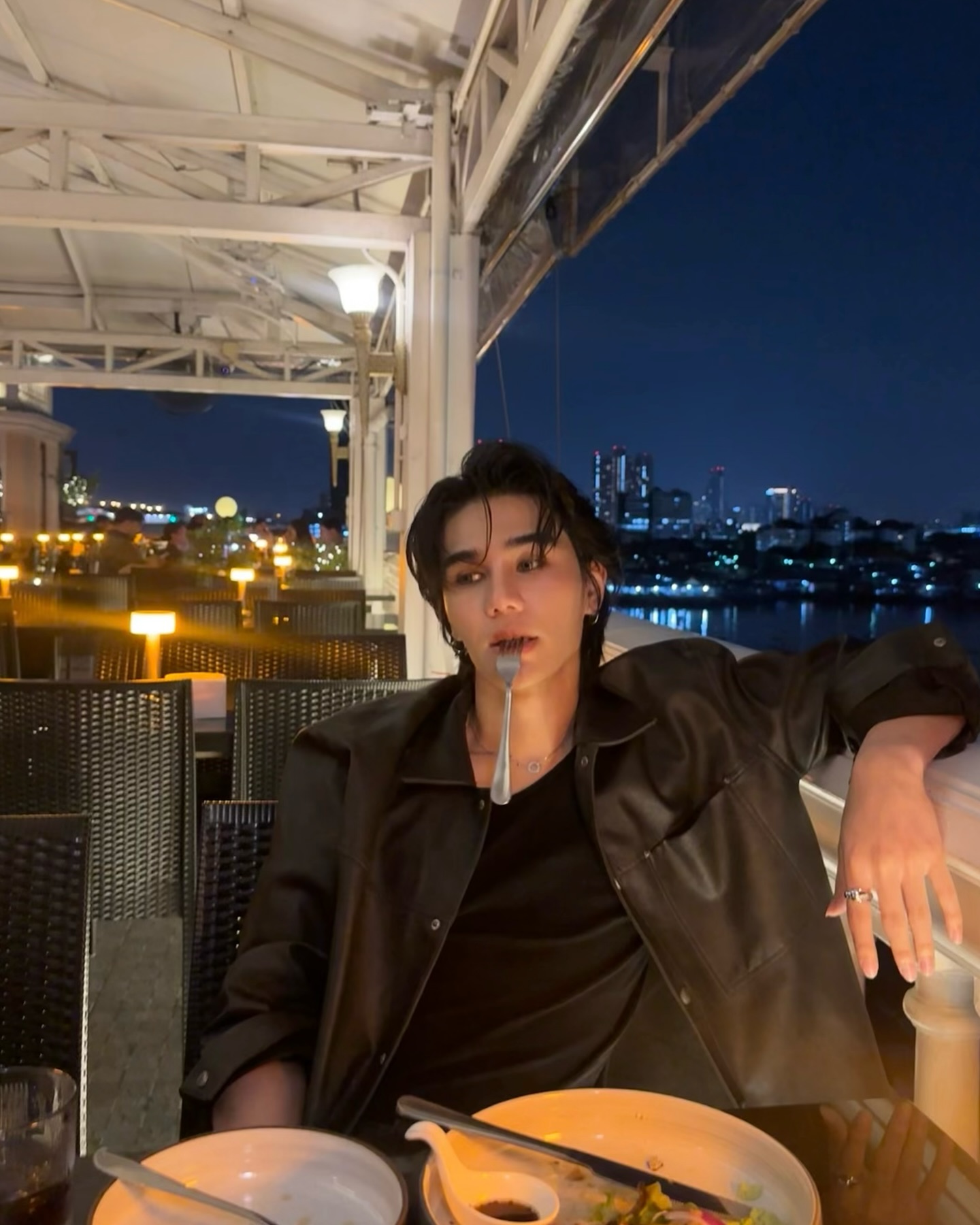 เจฟ - วรกมล ซาเตอร์