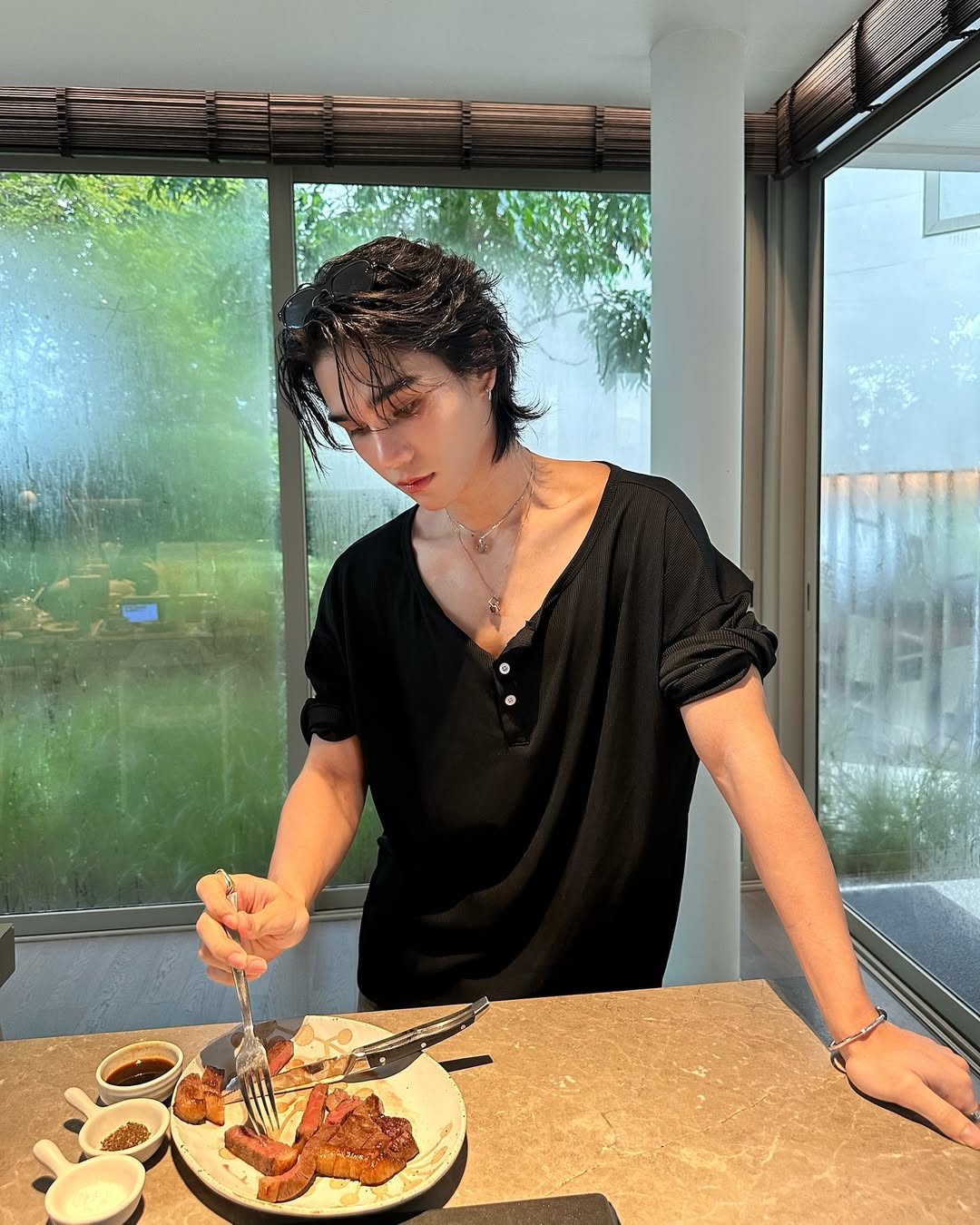 เจฟ - วรกมล ซาเตอร์