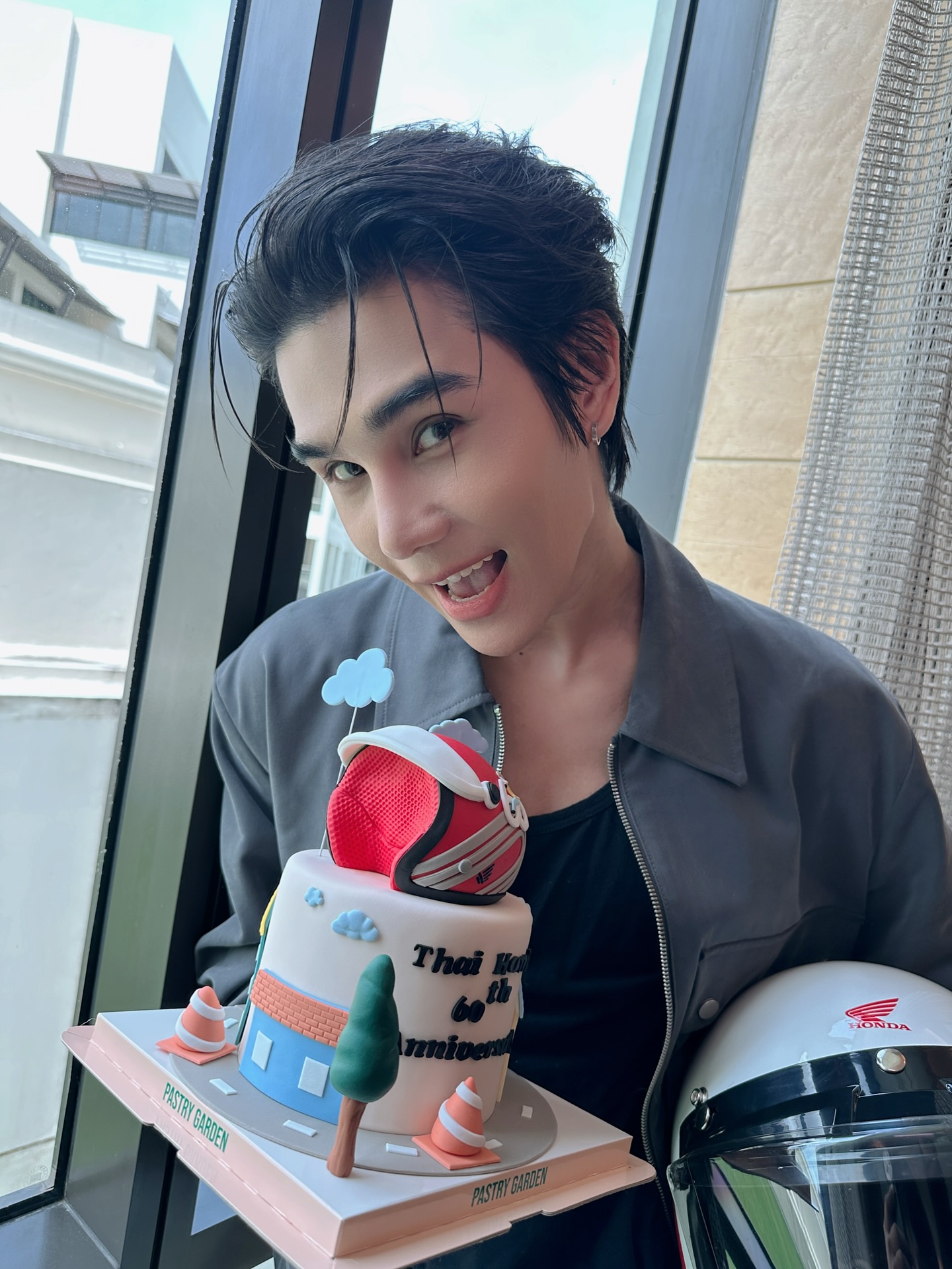 เจฟ - วรกมล ซาเตอร์