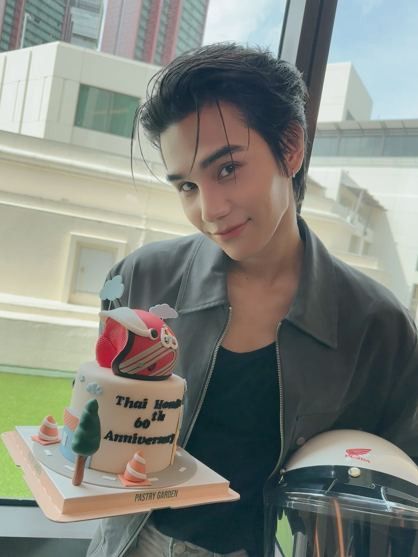 เจฟ - วรกมล ซาเตอร์