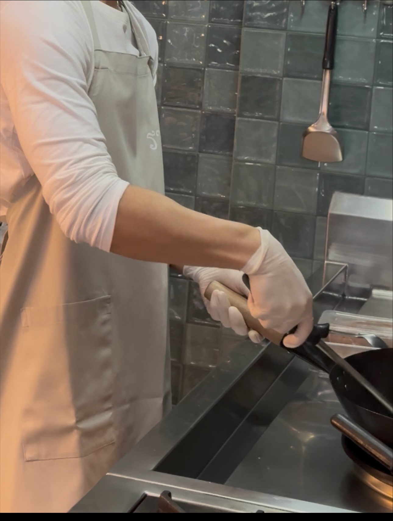 เจฟ - วรกมล ซาเตอร์