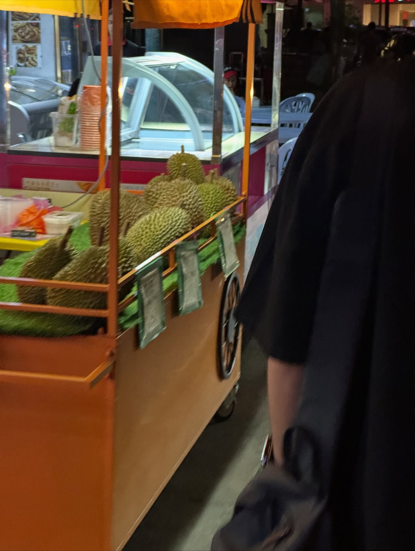 เจฟ - วรกมล ซาเตอร์