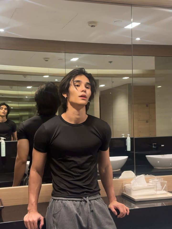 เจฟ - วรกมล ซาเตอร์