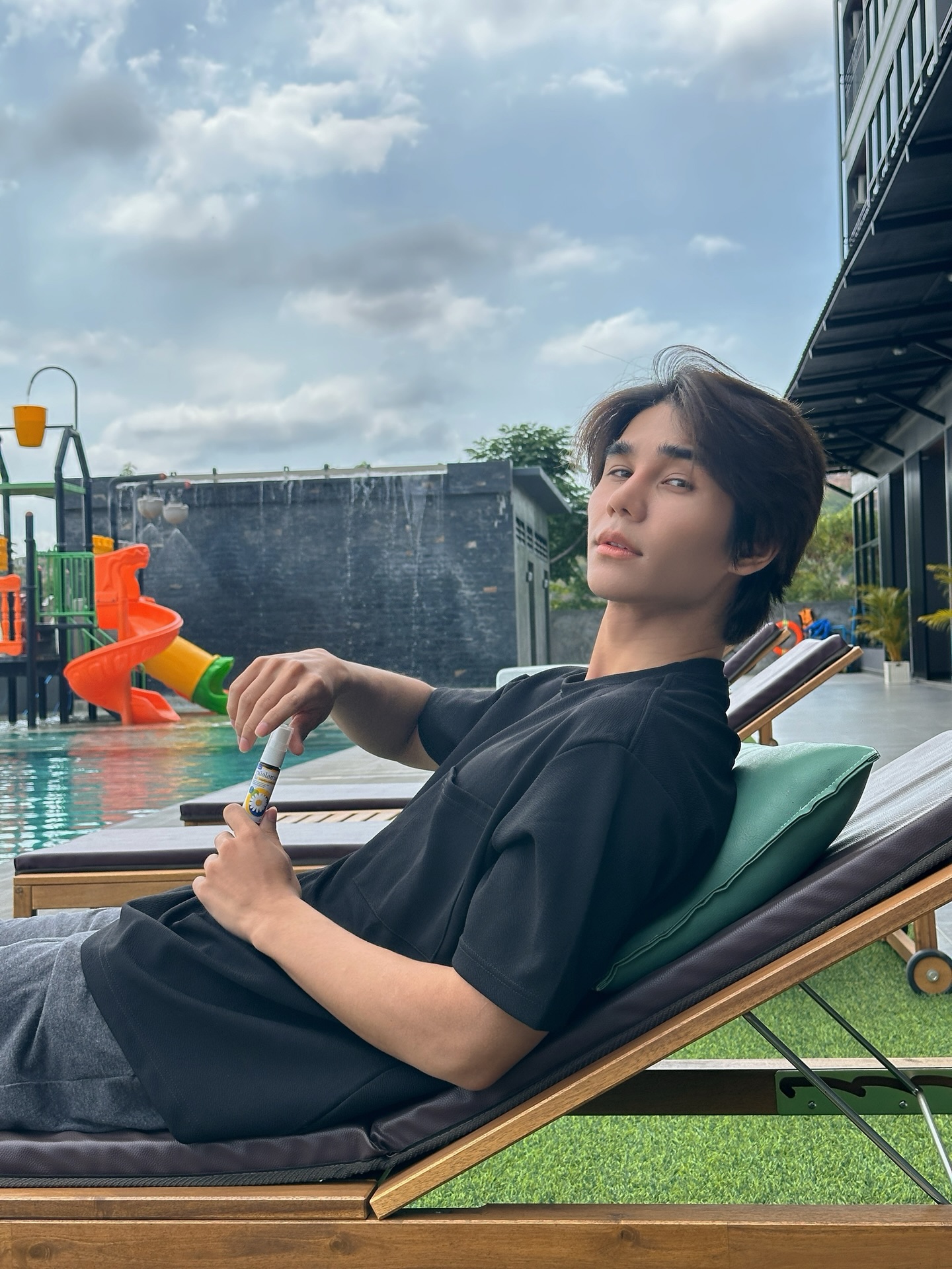 เจฟ - วรกมล ซาเตอร์