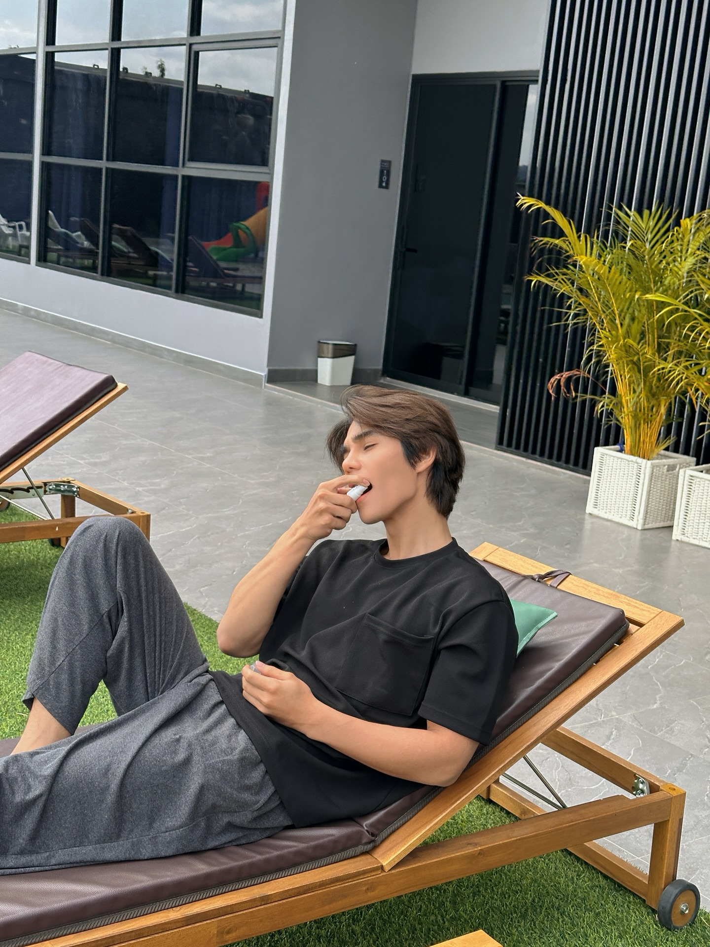 เจฟ - วรกมล ซาเตอร์