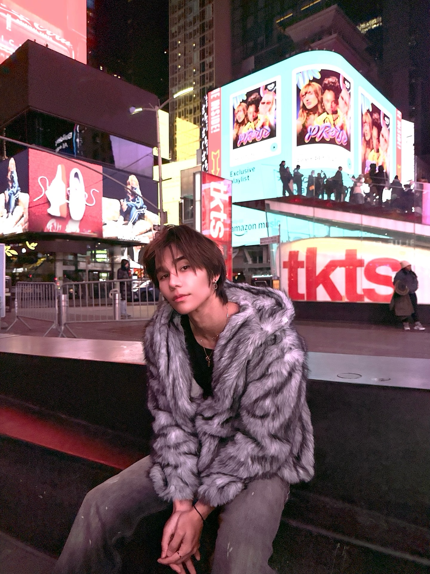 เจฟ - วรกมล ซาเตอร์