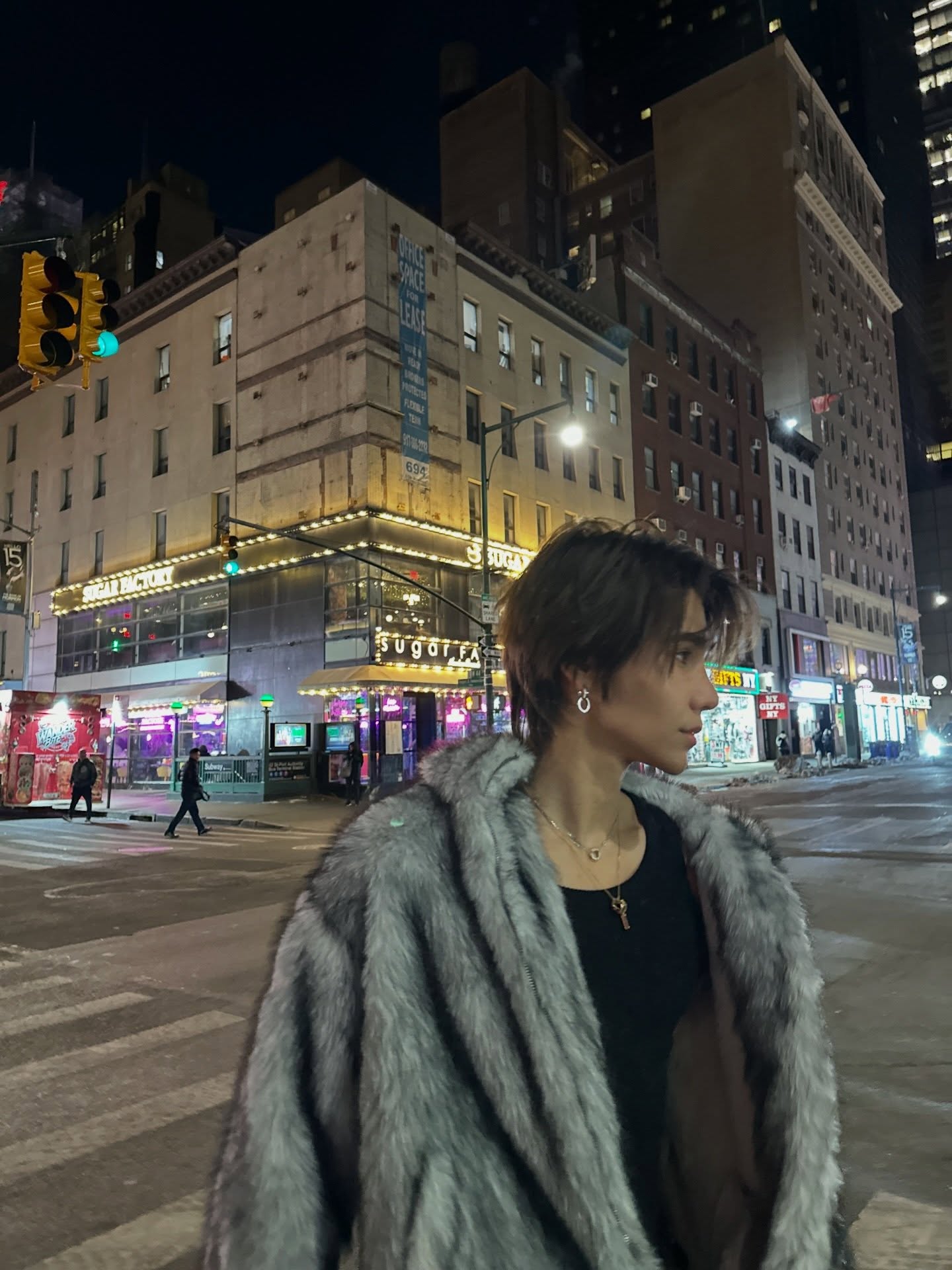 เจฟ - วรกมล ซาเตอร์