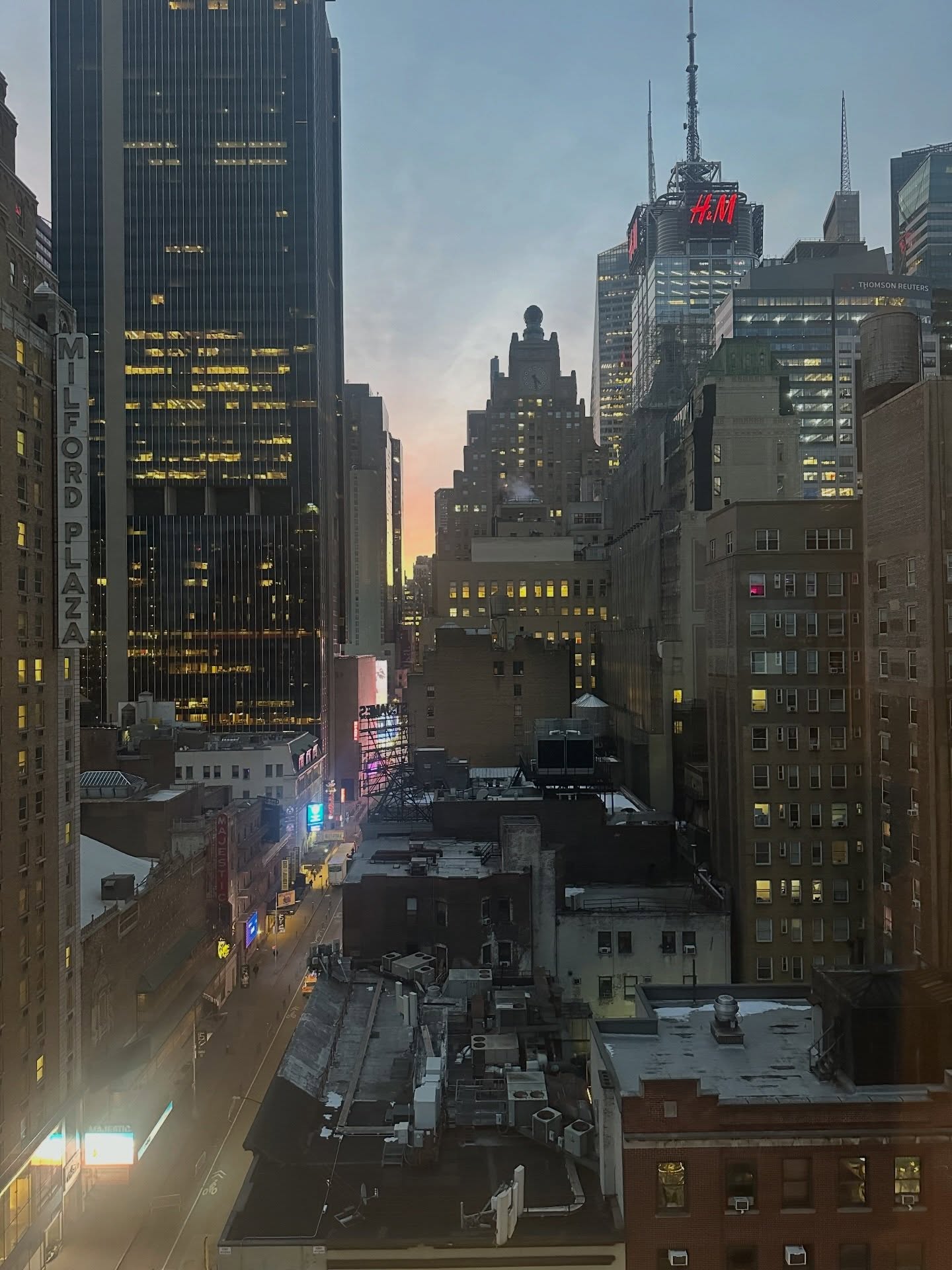 เจฟ - วรกมล ซาเตอร์