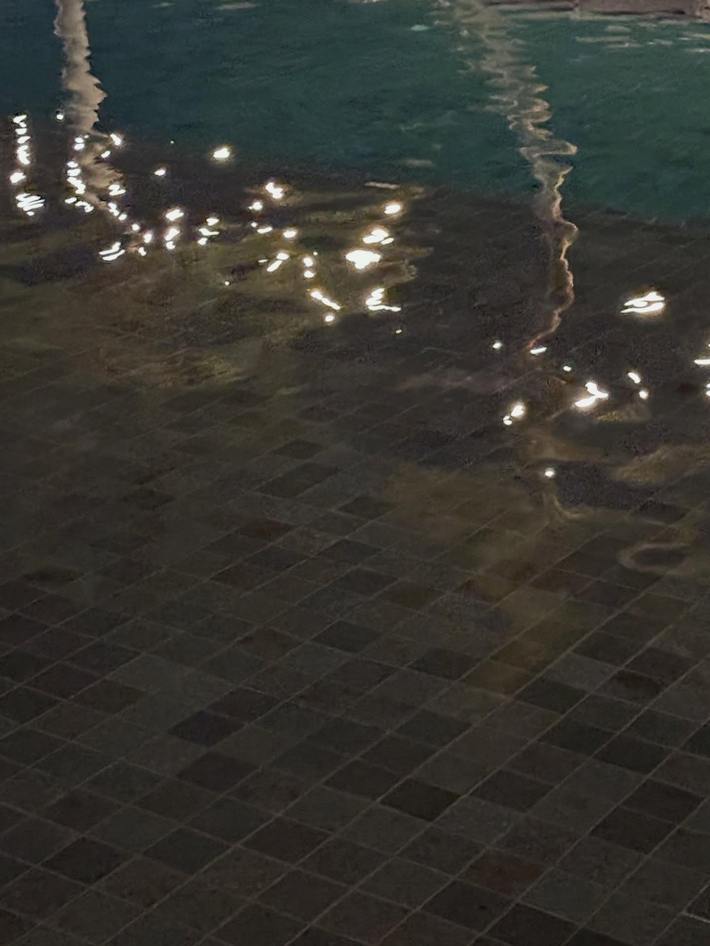 เจฟ - วรกมล ซาเตอร์