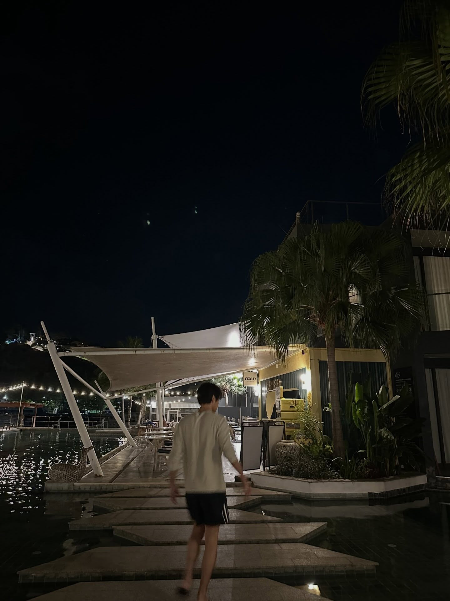 เจฟ - วรกมล ซาเตอร์