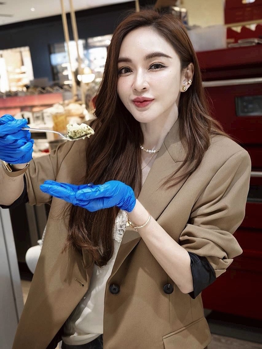 เป้ย - ปานวาด เหมมณี