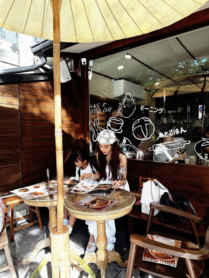 เป้ย - ปานวาด เหมมณี