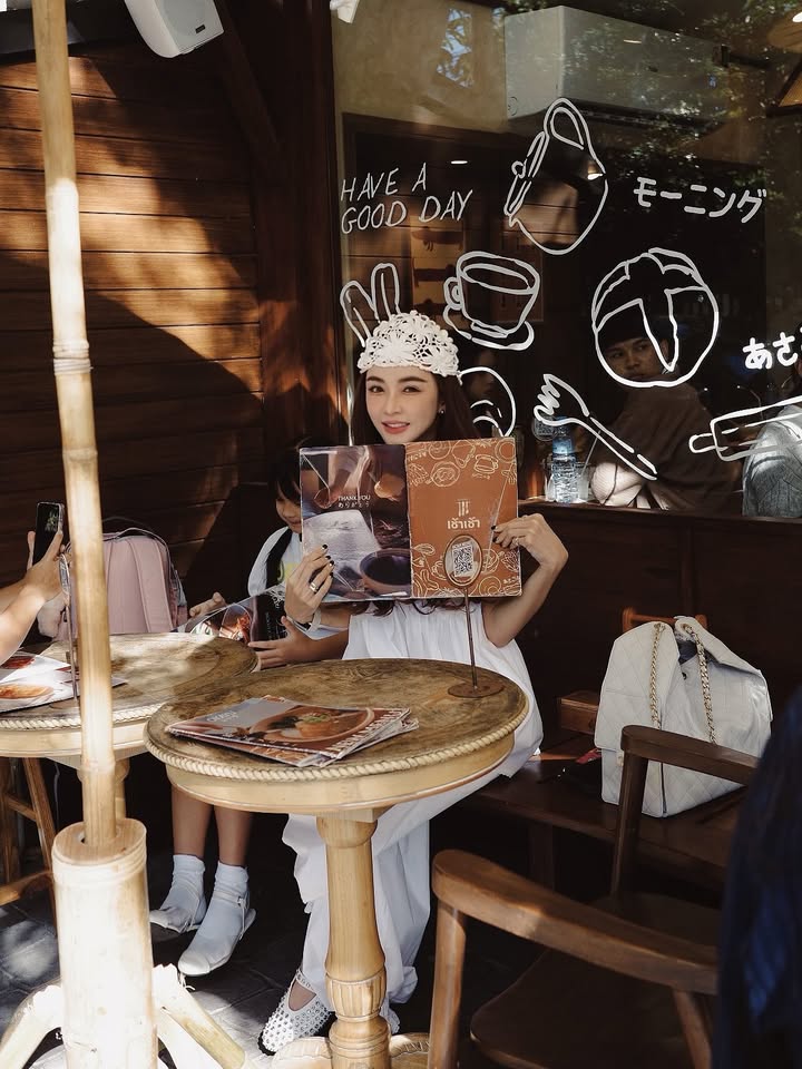 เป้ย - ปานวาด เหมมณี