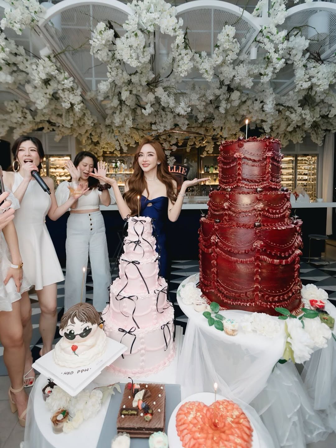 เป้ย - ปานวาด เหมมณี