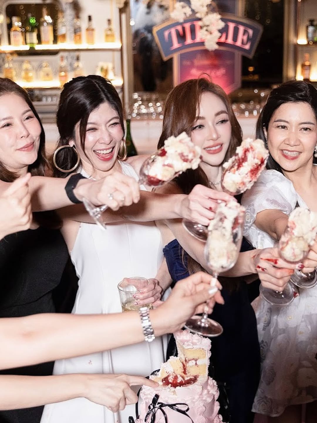 เป้ย - ปานวาด เหมมณี