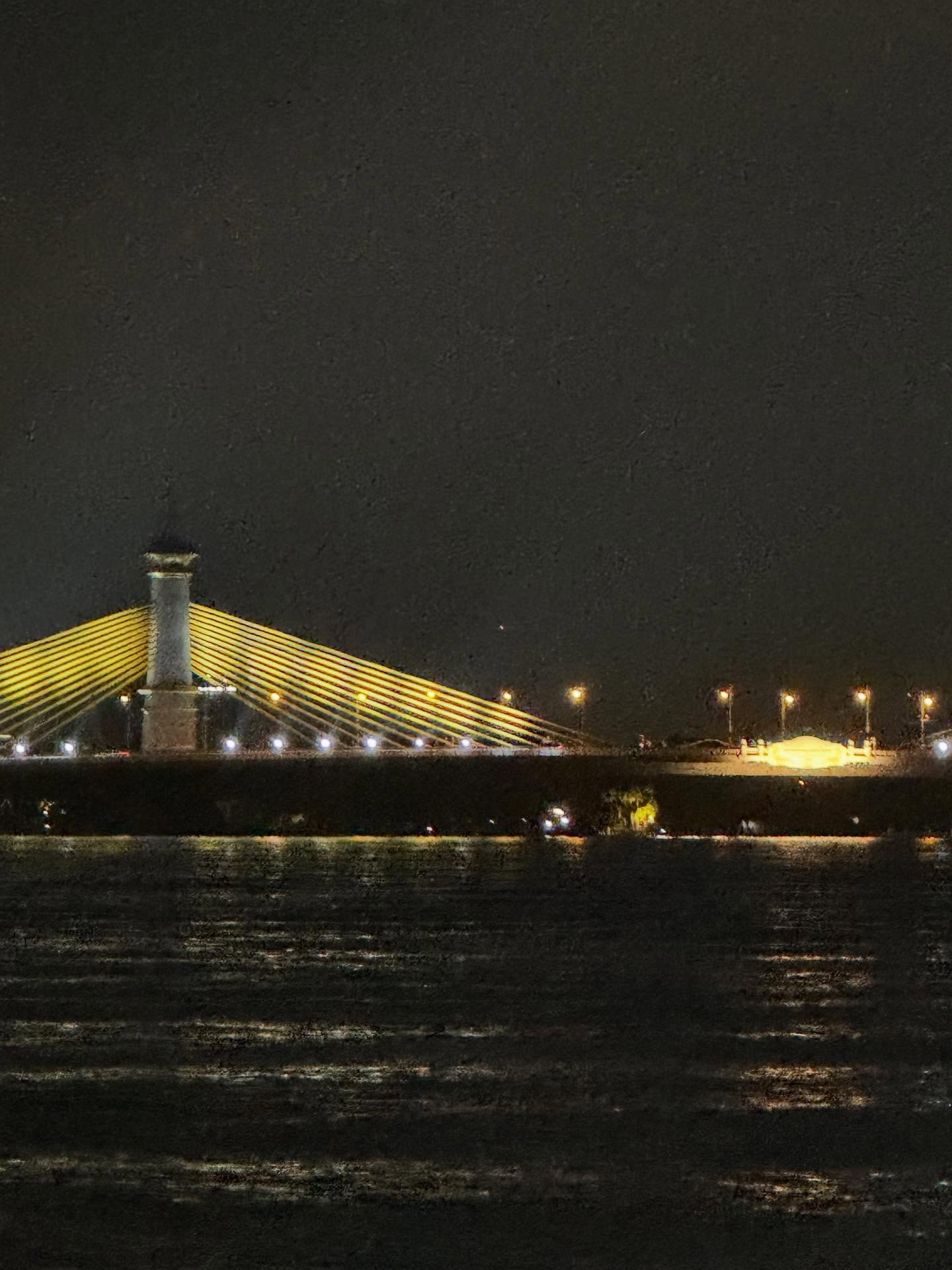 ต้นน้ำ - เปี่ยมชล ดำรงสุนทรชัย