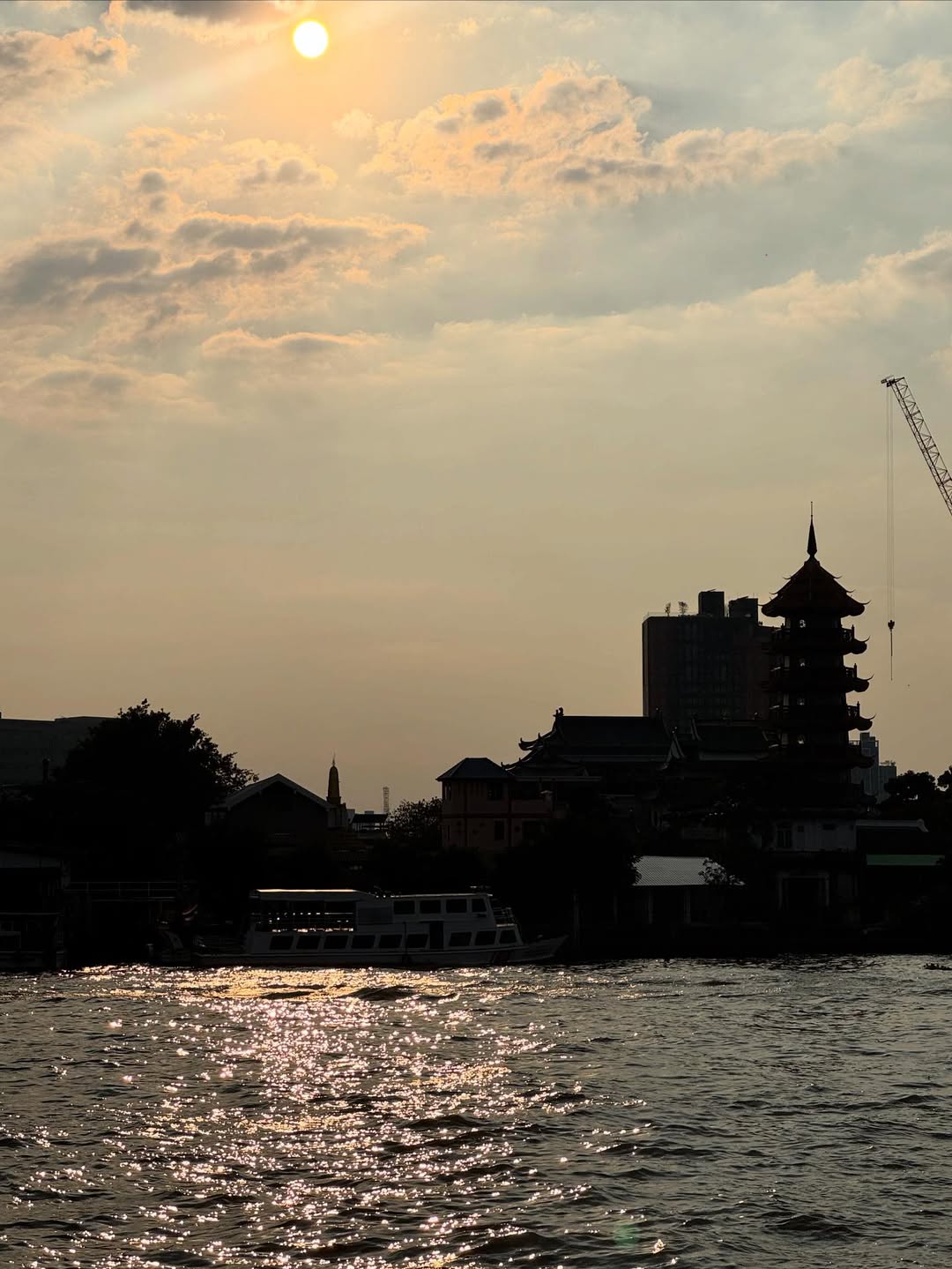 ต้นน้ำ - เปี่ยมชล ดำรงสุนทรชัย