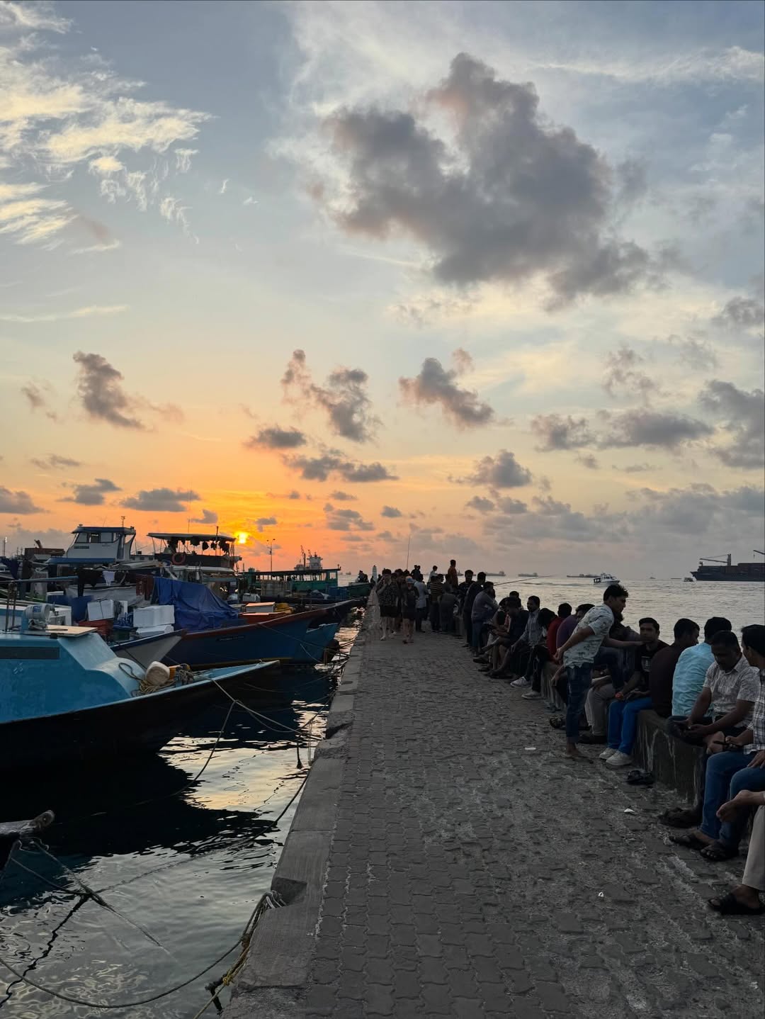 ต้นน้ำ - เปี่ยมชล ดำรงสุนทรชัย