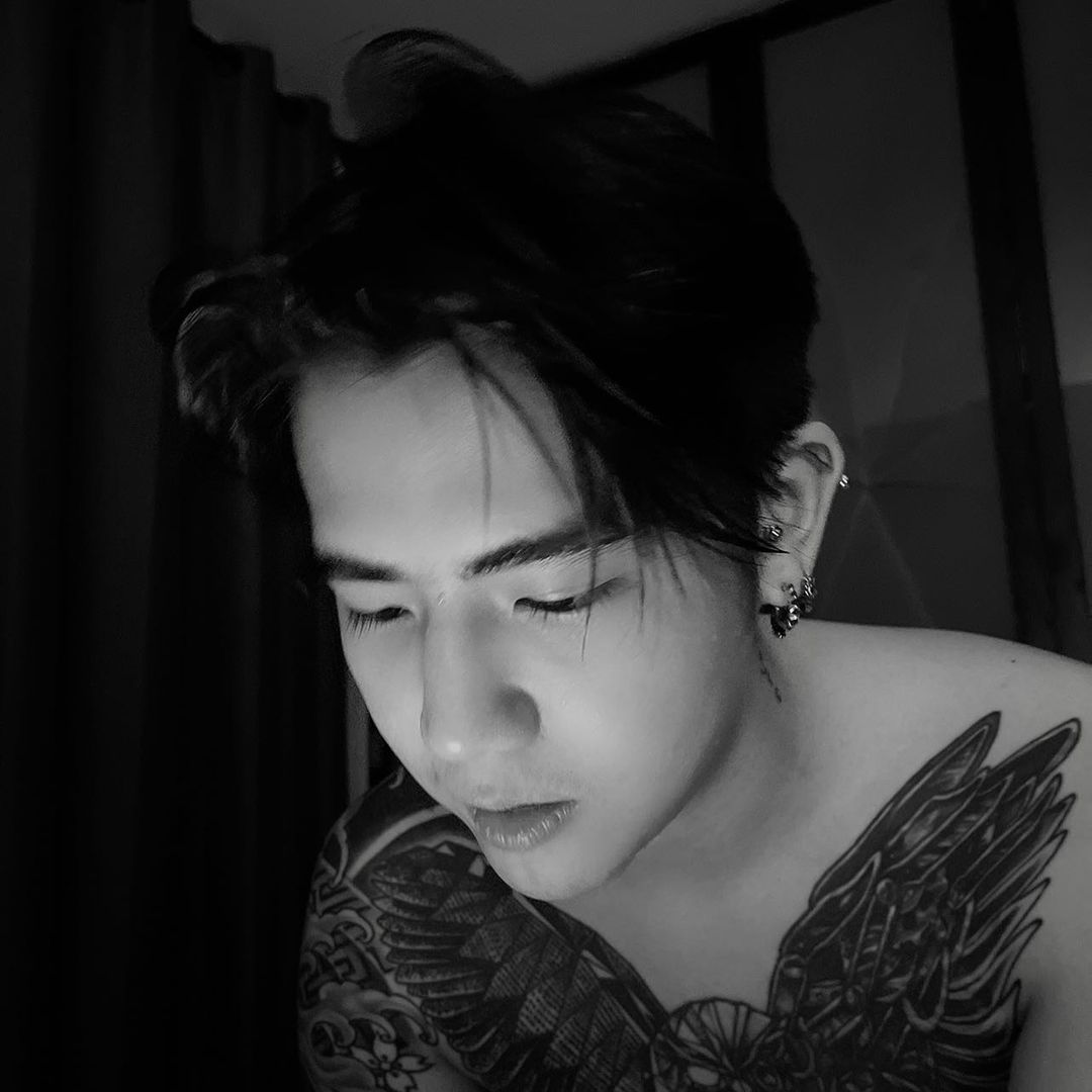 นิก - คุณาธิป ปิ่นประดับ