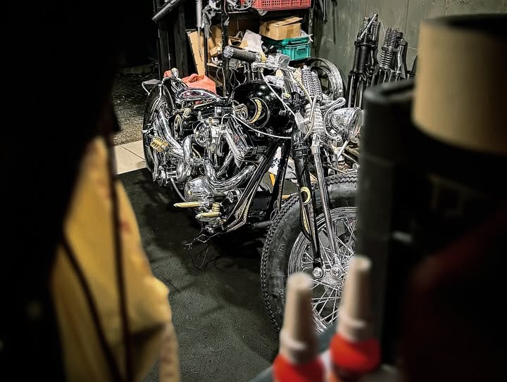 นิก - คุณาธิป ปิ่นประดับ