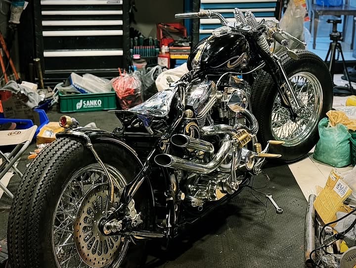 นิก - คุณาธิป ปิ่นประดับ