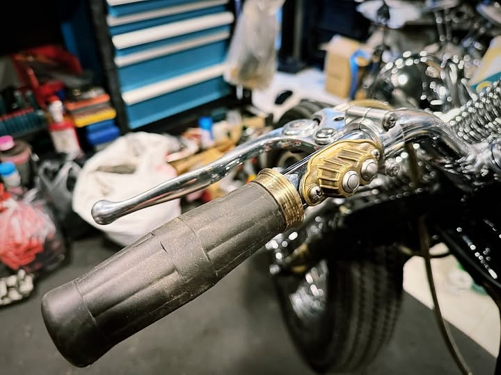 นิก - คุณาธิป ปิ่นประดับ