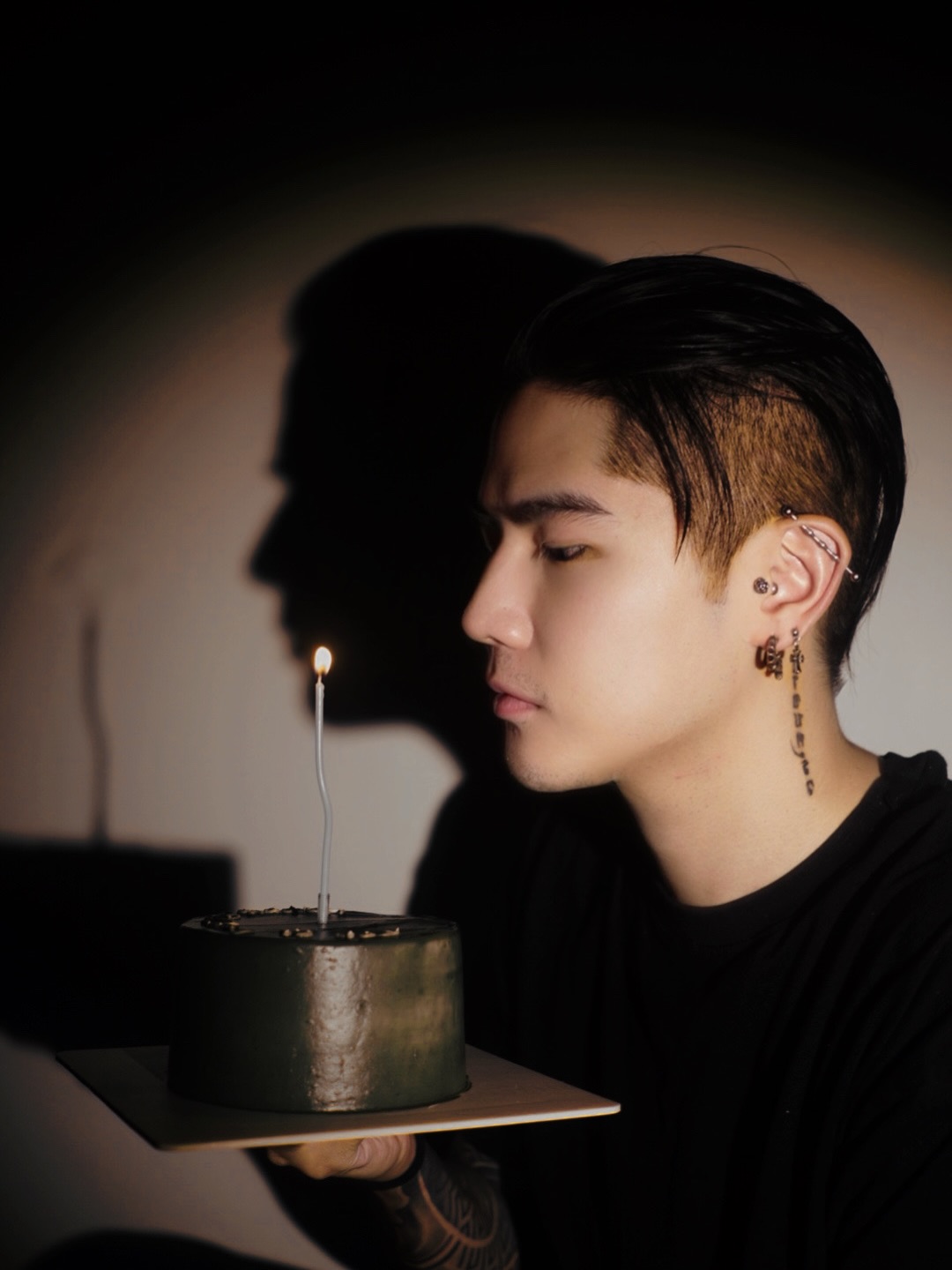 นิก - คุณาธิป ปิ่นประดับ