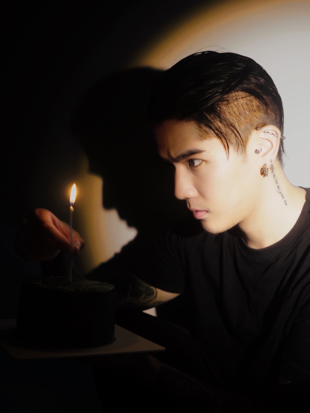 นิก - คุณาธิป ปิ่นประดับ