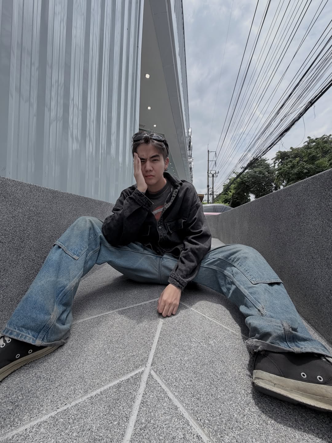 นิก - คุณาธิป ปิ่นประดับ