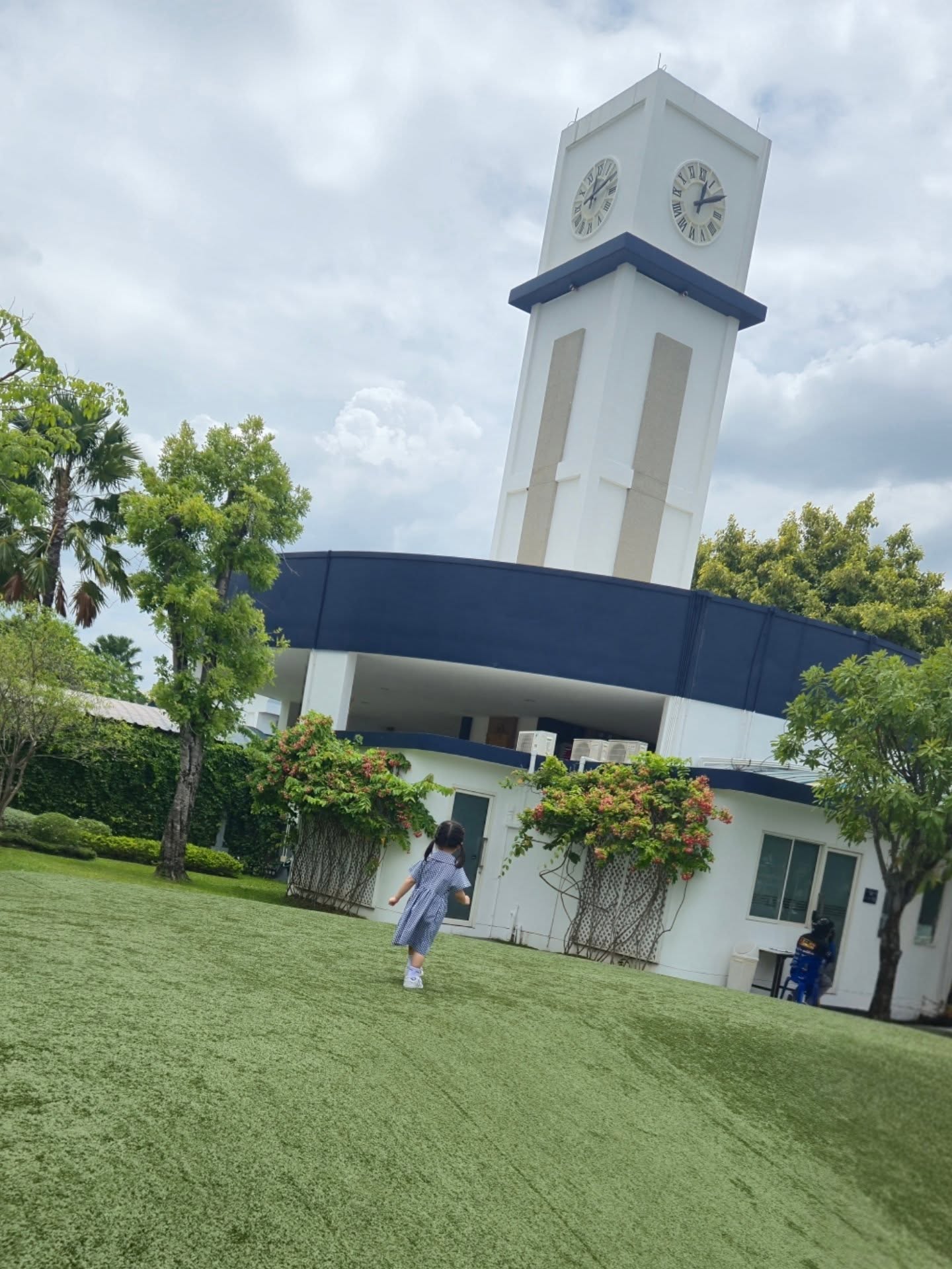 ตาล - กัญญา รัตนเพชร์