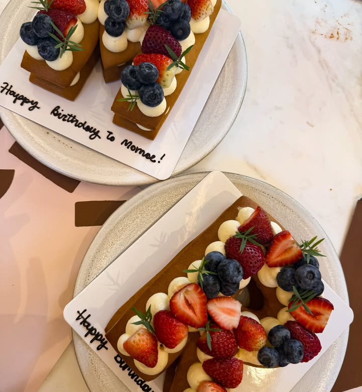 ตาล - กัญญา รัตนเพชร์