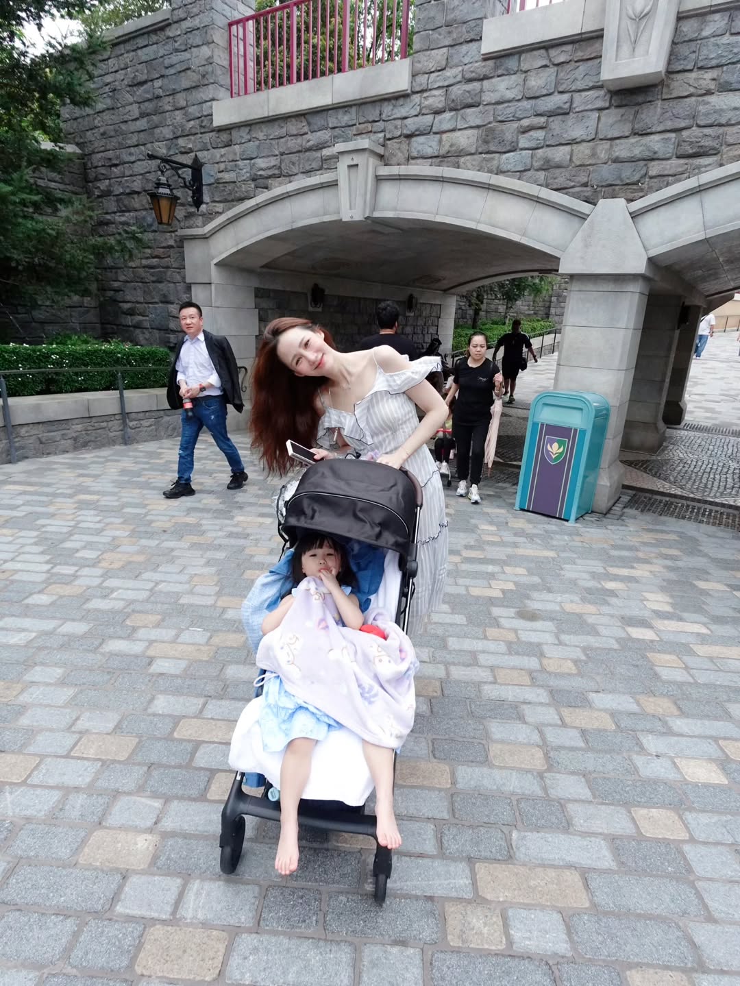 ตาล - กัญญา รัตนเพชร์