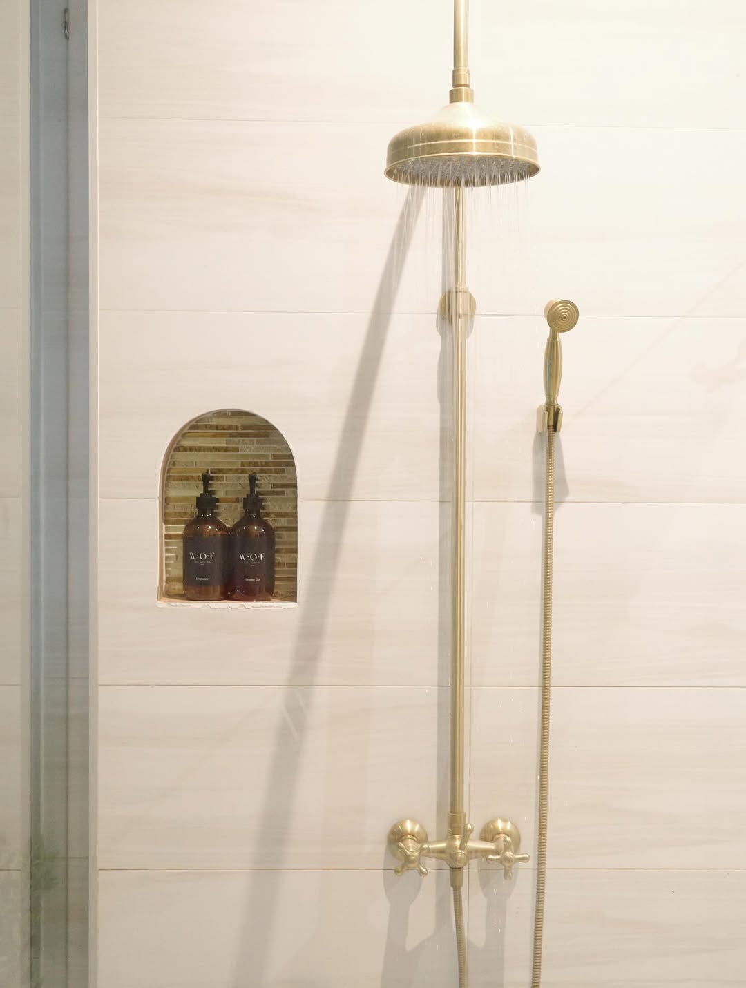 ไอซ์ - ปรีชญา พงษ์ธนานิกร