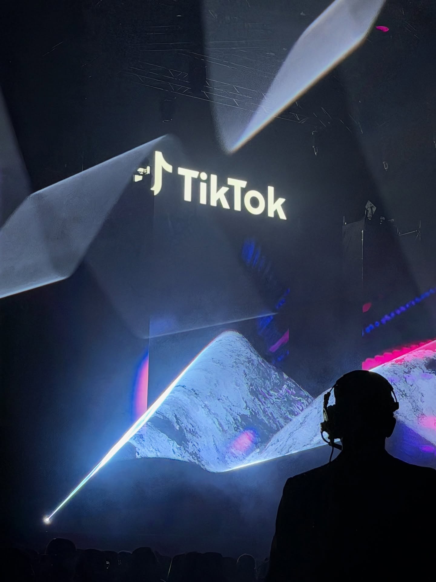 ฟลุท - ชินพรรธน์ กิตติชัยวรางค์กูร