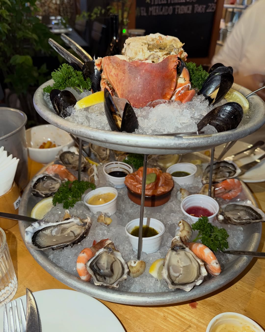 ฟลุท - ชินพรรธน์ กิตติชัยวรางค์กูร