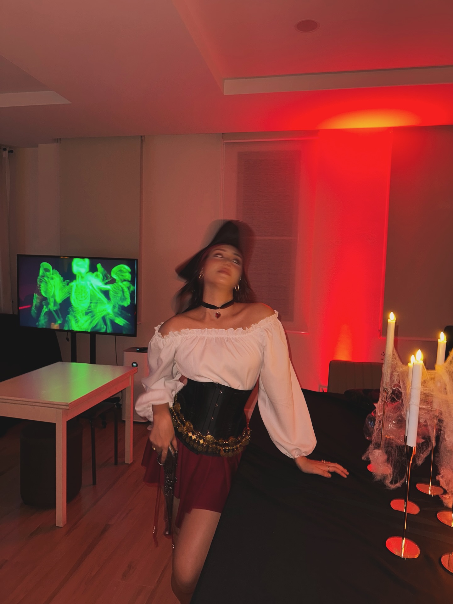 นิโคลีน - พิชาภา ลิมศนุกาญจน์