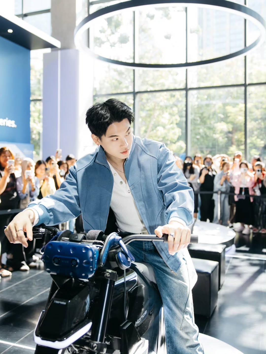 หยิ่น - อานันท์ ว่อง