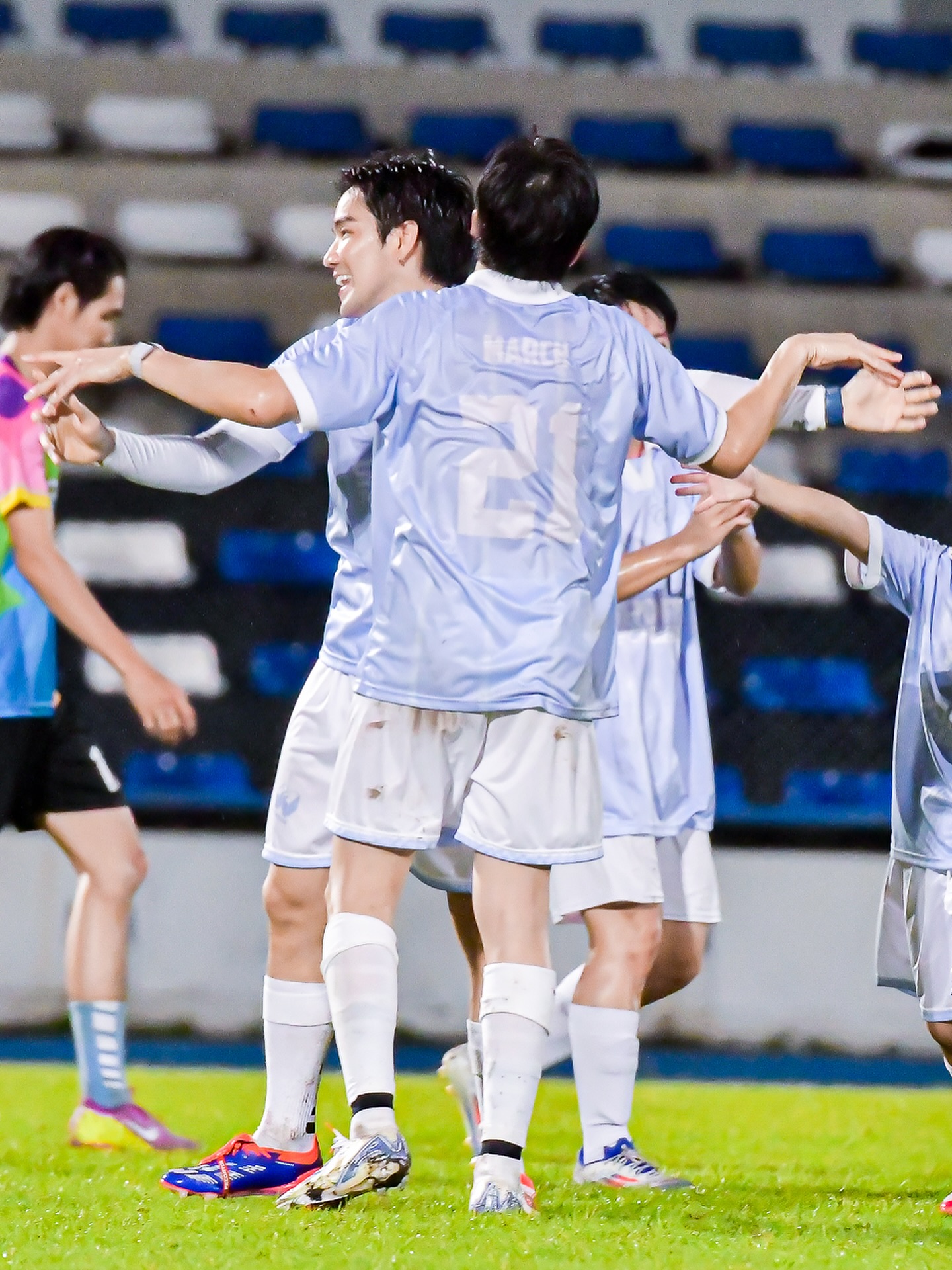 บี๊บ - ศิรสัณห์ หอวิจิตร
