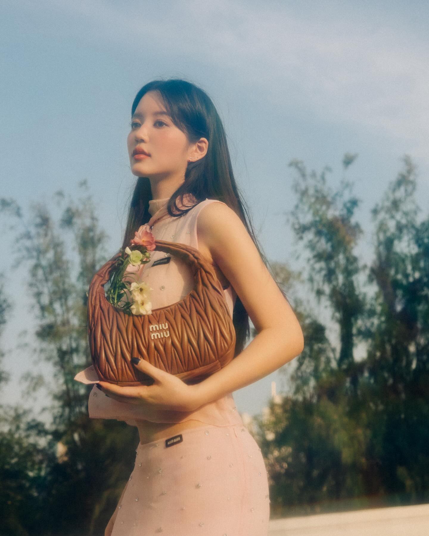 จูเน่ - เพลินพิชญา โกมลารชุน