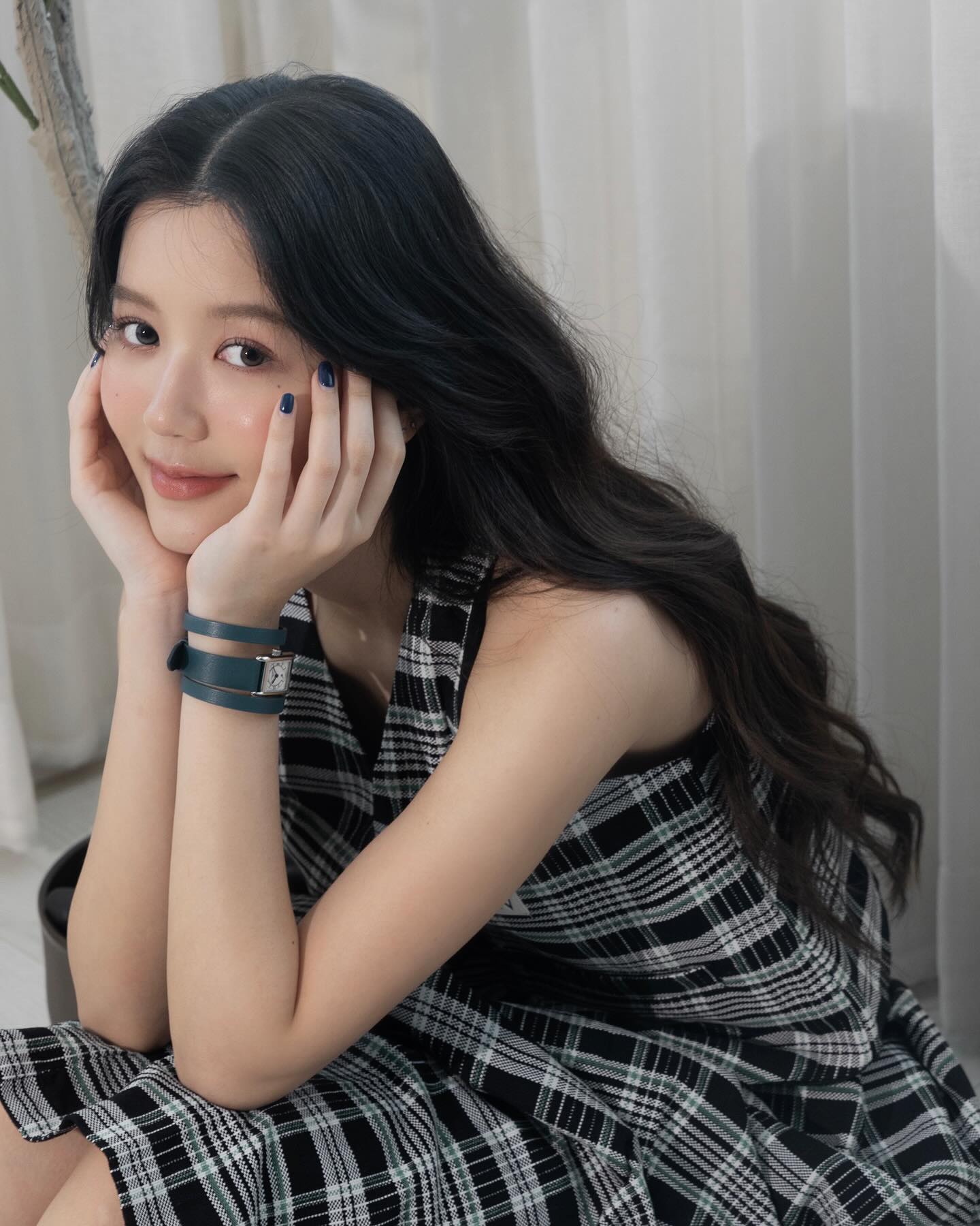 จูเน่ - เพลินพิชญา โกมลารชุน