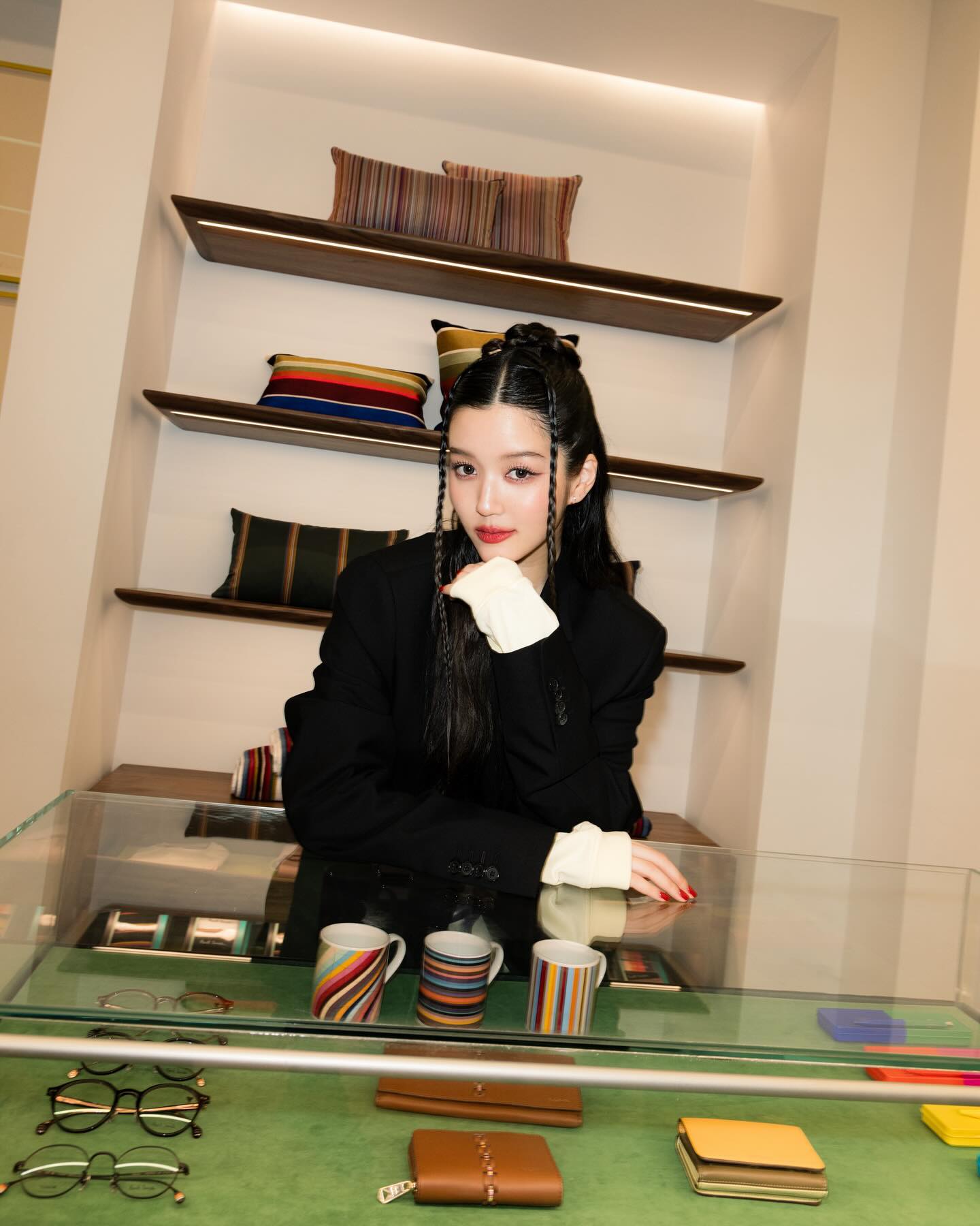 จูเน่ - เพลินพิชญา โกมลารชุน