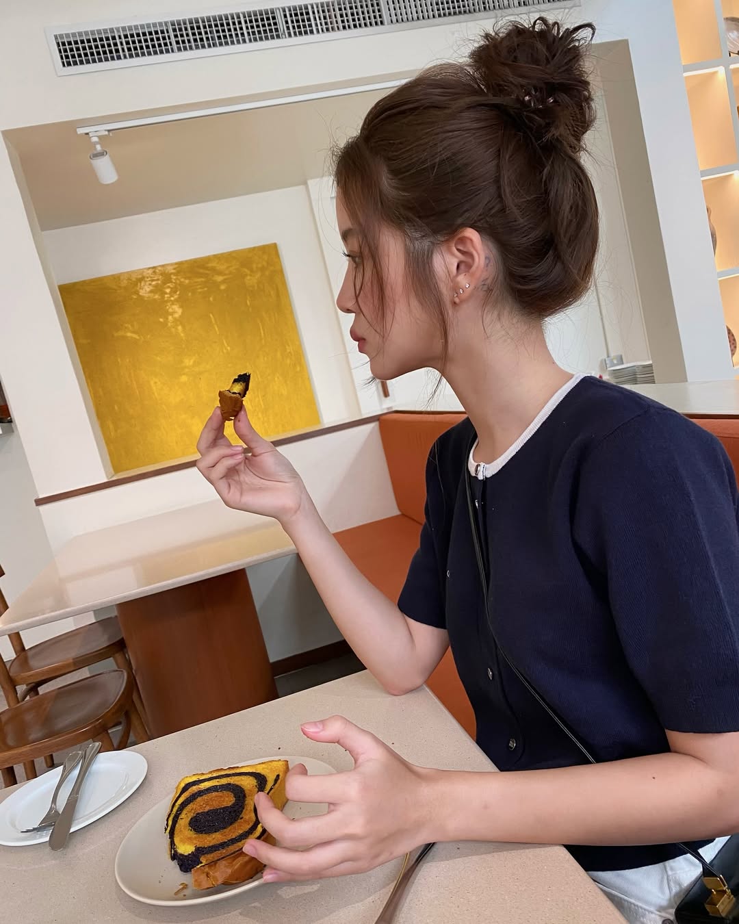 จูเน่ - เพลินพิชญา โกมลารชุน