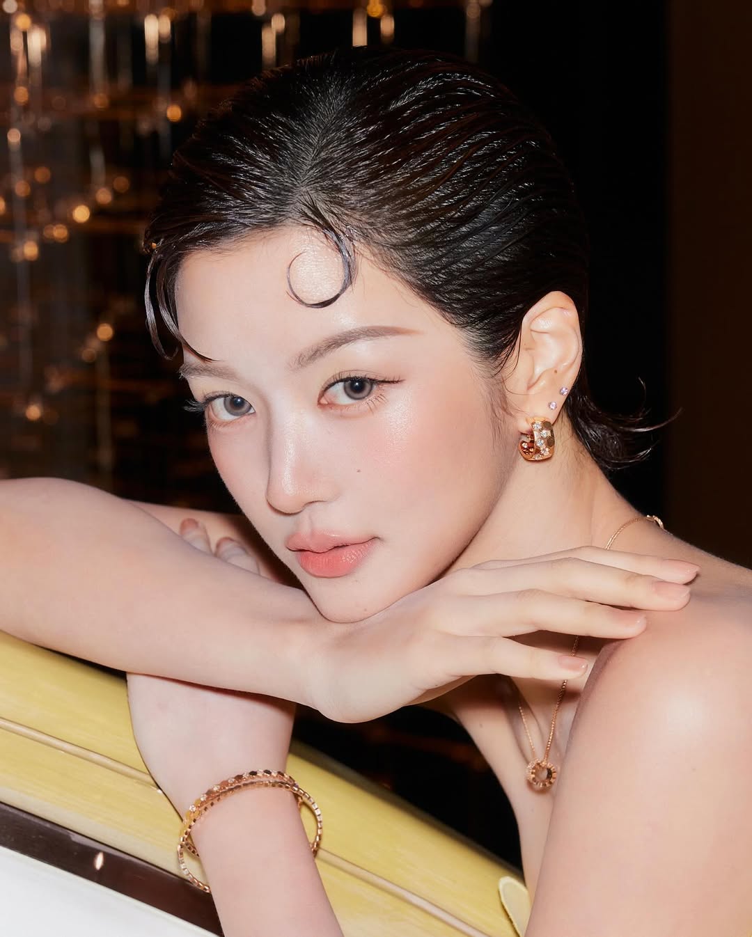 จูเน่ - เพลินพิชญา โกมลารชุน